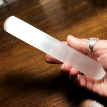 Load image into Gallery viewer, Selenite Massage Wand